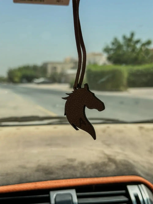 تاق الحصان(من الجلد)