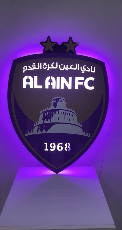 جدارية "شعار النادي" المضيئة